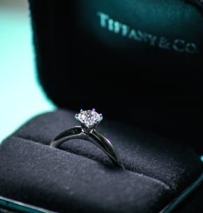 successfully sell an engagement ring